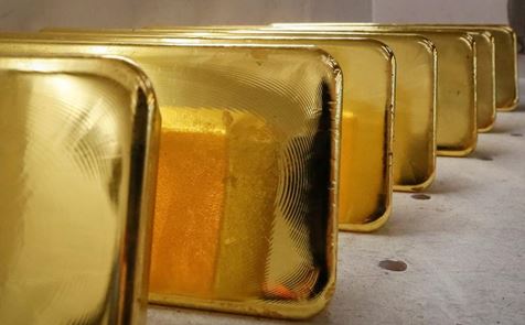 Giá vàng nhảy vọt lên đỉnh hơn 1 tháng nhờ đồng USD tụt giá, "cá mập" SPDR Gold Trust bất ngờ mua ròng