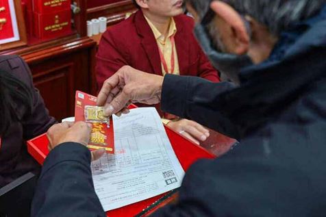 Giá vàng hôm nay 20/3: Tiếp tục rơi thẳng đứng, mất gần 200 USD/ounce