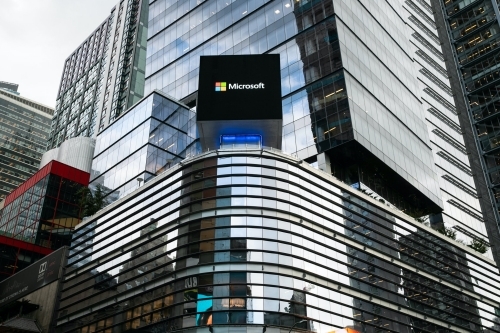 Microsoft đã giành được hợp đồng 10 tỷ USD từ tay đối thủ nặng ký Amazon. Ảnh: New York Times