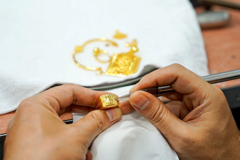 Giá vàng hôm nay 24/01/2026: Tiến gần tới mốc 5.000 USD/ounce