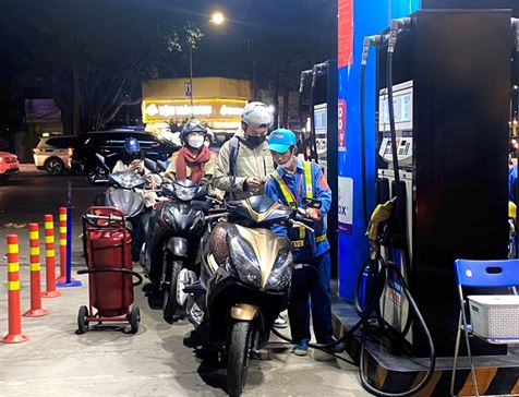 Giá xăng dầu hôm nay 9/3/2026: Tăng rất mạnh phiên đầu tuần